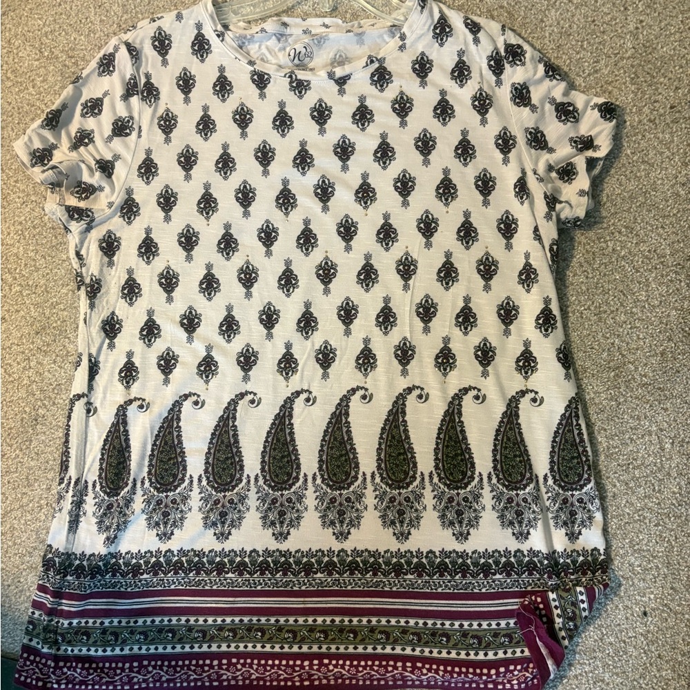 Westport Short Sleeve Top with Purple and White Paisley Design - Picture 7 of 7